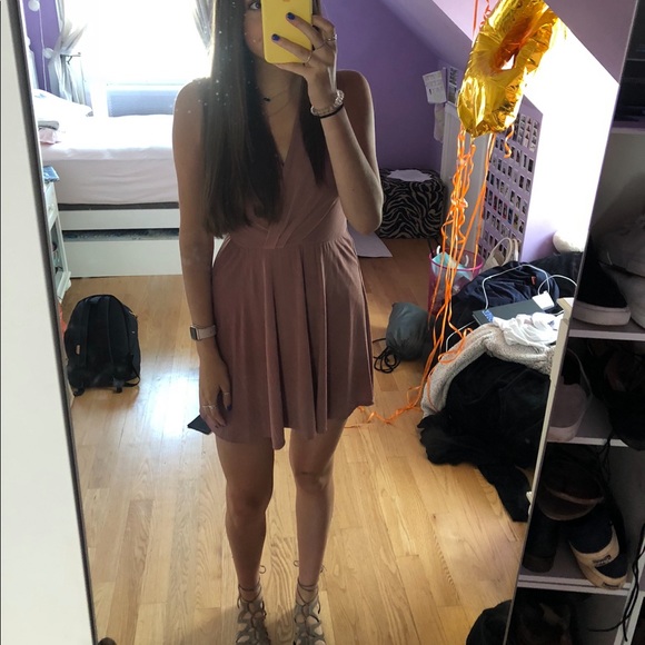 BCBGeneration Dresses & Skirts - Flowy dress